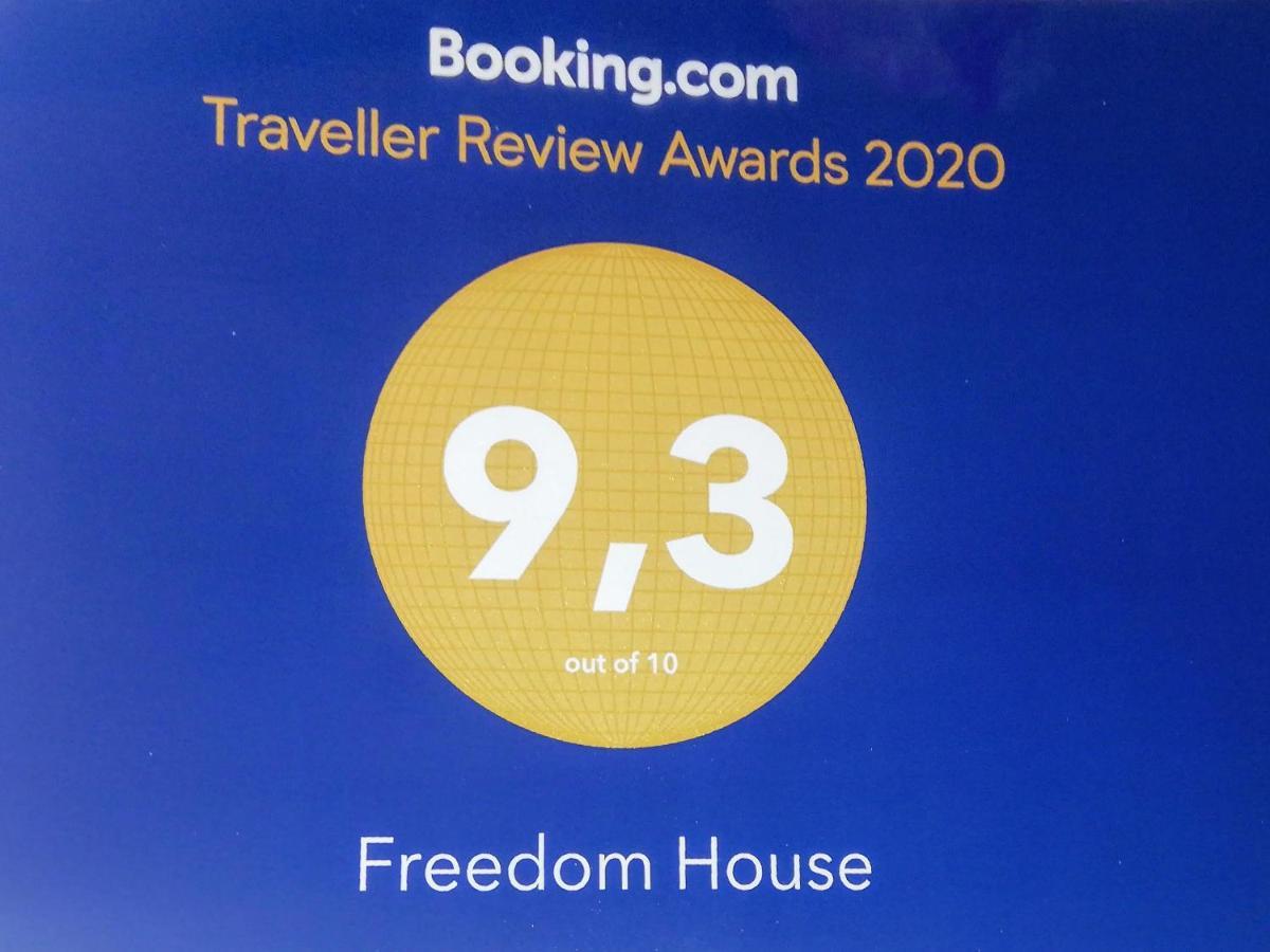 Freedom House Apartment Специя Екстериор снимка