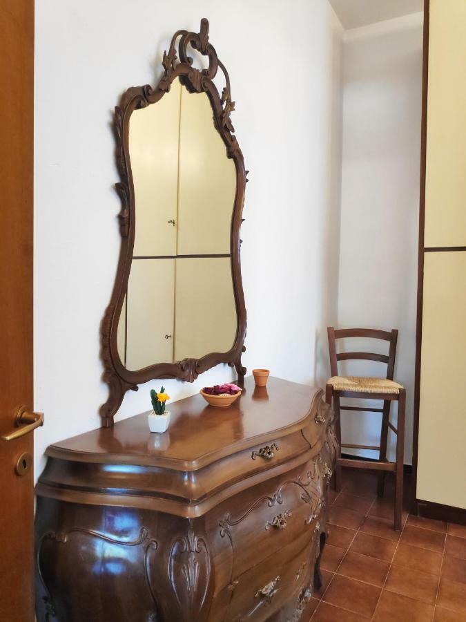 Freedom House Apartment Специя Екстериор снимка