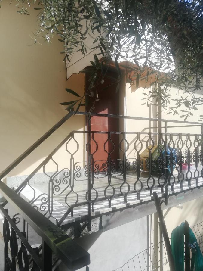 Freedom House Apartment Специя Екстериор снимка